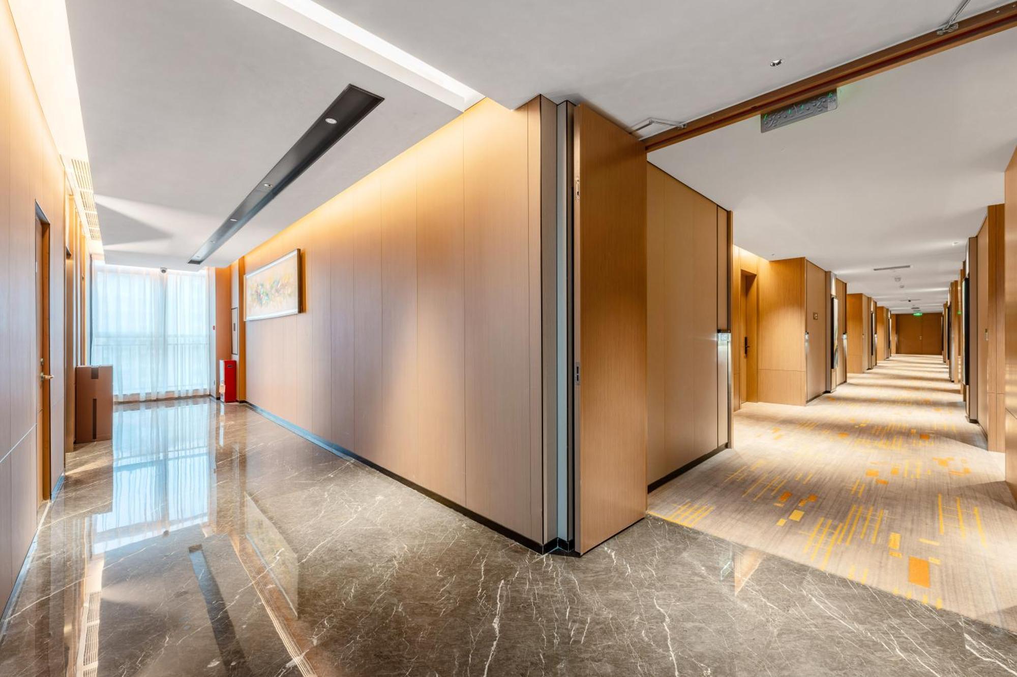 Liang Fan Holiday Inn Гуанчжоу Экстерьер фото
